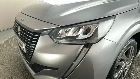 PEUGEOT 208 1.2 PureTech Active Premium