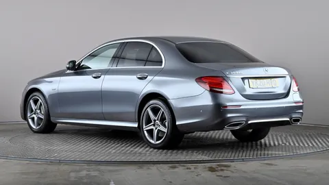 MERCEDES-BENZ E CLASS E300de AMG Line Premium 9G-Tronic