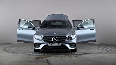 MERCEDES-BENZ E CLASS E300de AMG Line Premium 9G-Tronic