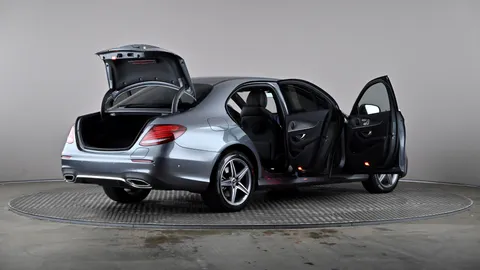 MERCEDES-BENZ E CLASS E300de AMG Line Premium 9G-Tronic