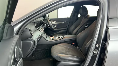 MERCEDES-BENZ E CLASS E300de AMG Line Premium 9G-Tronic