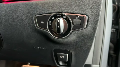 MERCEDES-BENZ E CLASS E300de AMG Line Premium 9G-Tronic