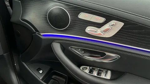 MERCEDES-BENZ E CLASS E300de AMG Line Premium 9G-Tronic