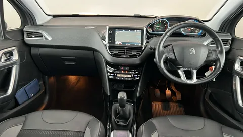 Peugeot 2008 1.5 BlueHDi 100 Allure Premium [5 Speed]