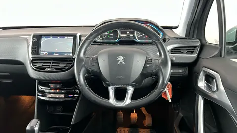 Peugeot 2008 1.5 BlueHDi 100 Allure Premium [5 Speed]