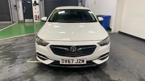 VAUXHALL INSIGNIA DIESEL GRAND SPORT 1.6 Turbo D ecoTec Tech Line Nav