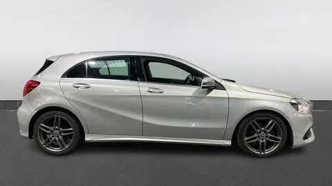MERCEDES-BENZ A CLASS A200d AMG Line Auto
