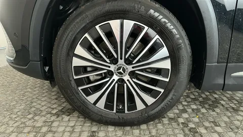 MERCEDES-BENZ EQA EQA 250+ 140kW Sport Executive 70.5kWh Auto