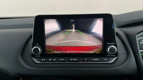 NISSAN QASHQAI 1.3 DiG-T MH Acenta Premium