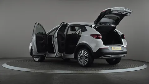 Vauxhall Grandland X 1.6 Turbo D Tech Line Nav Auto