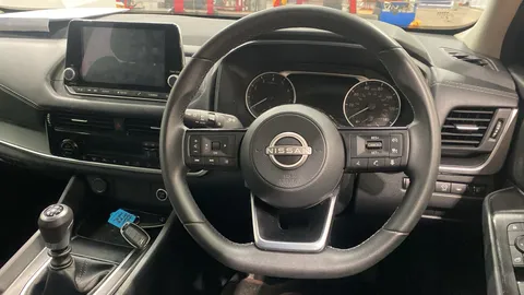 Nissan Qashqai 1.3 DiG-T MH Acenta Premium