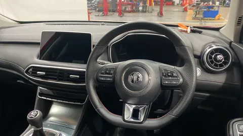 Mg Motor Uk               Hs 1.5 T-GDI Trophy