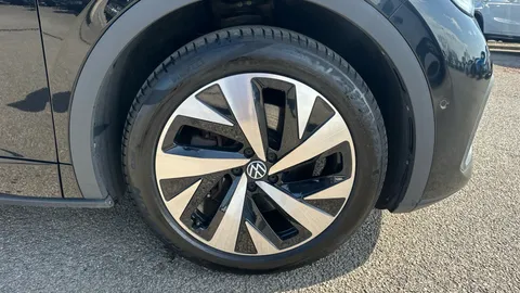 VOLKSWAGEN ID.5 150kW Style Pro Performance 77kWh Auto