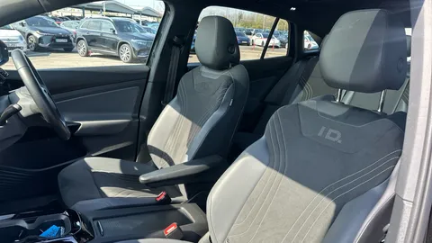 VOLKSWAGEN ID.5 150kW Style Pro Performance 77kWh Auto