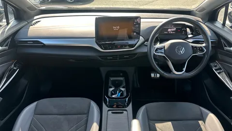 VOLKSWAGEN ID.5 150kW Style Pro Performance 77kWh Auto