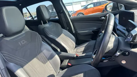 VOLKSWAGEN ID.5 150kW Style Pro Performance 77kWh Auto