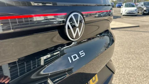 VOLKSWAGEN ID.5 150kW Style Pro Performance 77kWh Auto