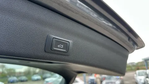 AUDI A6 40 TDI S Line S Tronic