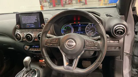 Nissan Juke 1.6 Hybrid N-Connecta Auto