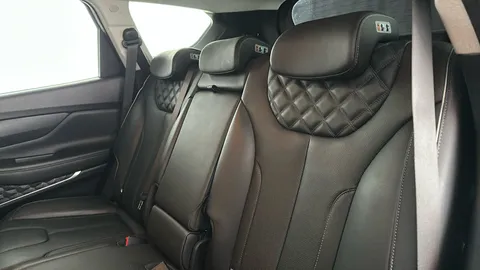 Hyundai Santa Fe 1.6 TGDi Hybrid Premium 5dr 4WD Auto