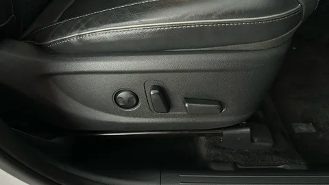 Hyundai Santa Fe 1.6 TGDi Hybrid Premium 5dr 4WD Auto