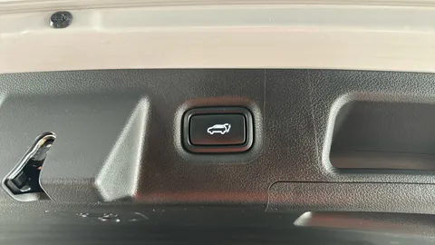 Hyundai Santa Fe 1.6 TGDi Hybrid Premium 5dr 4WD Auto