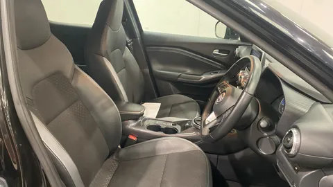 Nissan Juke 1.6 Hybrid N-Connecta 5dr Auto