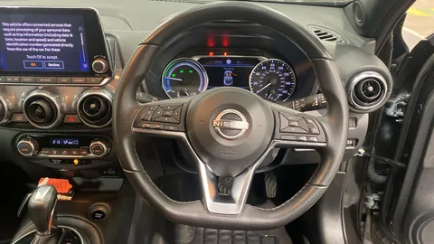 Nissan Juke 1.6 Hybrid N-Connecta 5dr Auto