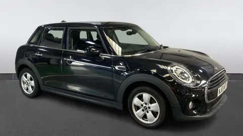 MINI HATCHBACK 1.5 Cooper Classic II