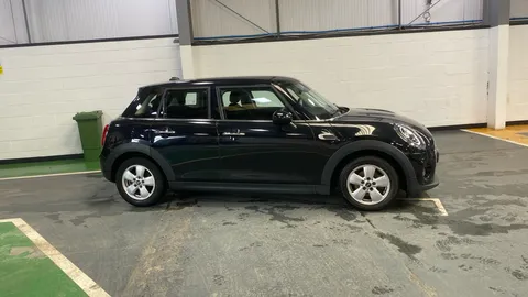 MINI HATCHBACK 1.5 Cooper Classic II