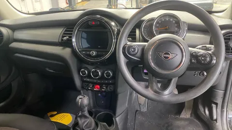 MINI HATCHBACK 1.5 Cooper Classic II