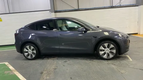 Tesla                     Model Y Long Range AWD Auto