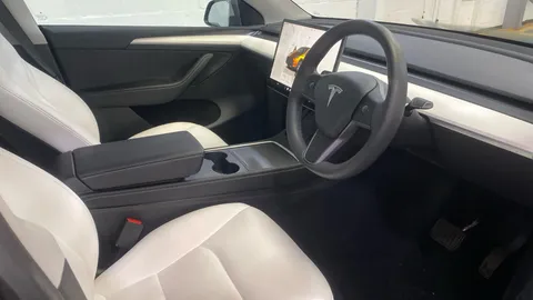Tesla                     Model Y Long Range AWD Auto