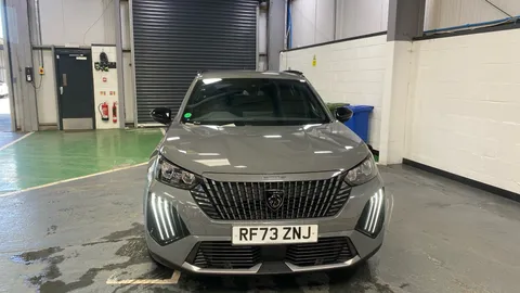 PEUGEOT 2008 1.2 PureTech 130 Allure