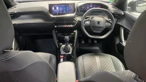 PEUGEOT 2008 1.2 PureTech 130 Allure