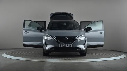 NISSAN QASHQAI 1.3 DiG-T MH 158 Tekna+ Xtronic