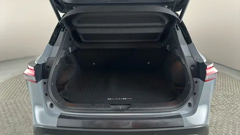 NISSAN QASHQAI 1.3 DiG-T MH 158 Tekna+ Xtronic