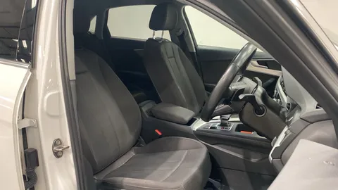 Audi A4 35 TDI Technik S Tronic