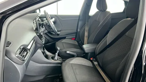 Ford Puma 1.0 EcoBoost Hybrid mHEV 155 Titanium