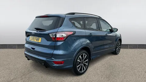 FORD KUGA 2.0 TDCi ST-Line 2WD