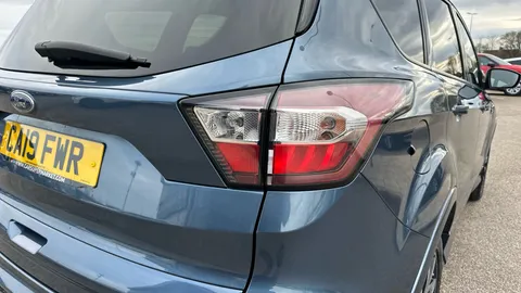 FORD KUGA 2.0 TDCi ST-Line 2WD