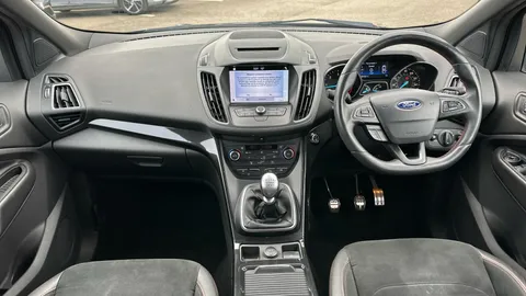 FORD KUGA 2.0 TDCi ST-Line 2WD