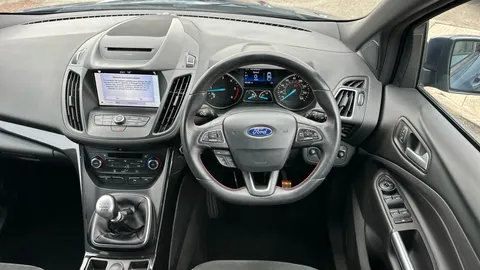 FORD KUGA 2.0 TDCi ST-Line 2WD