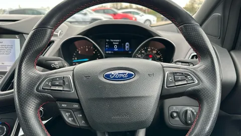 FORD KUGA 2.0 TDCi ST-Line 2WD