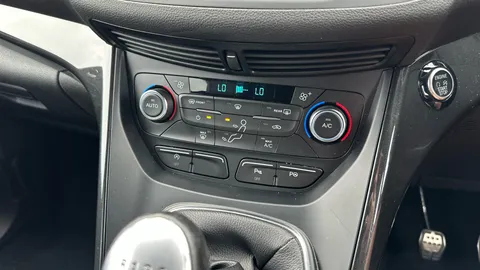 FORD KUGA 2.0 TDCi ST-Line 2WD