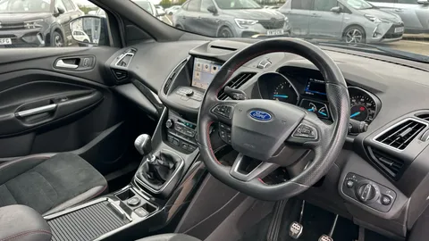 FORD KUGA 2.0 TDCi ST-Line 2WD