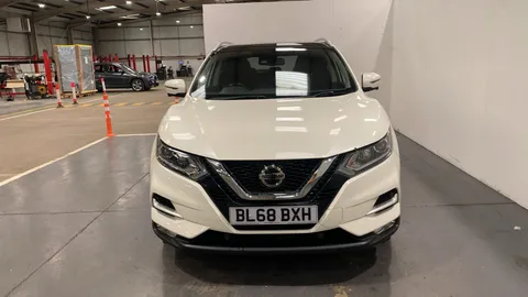 Nissan Qashqai 1.5 dCi 115 N-Connecta 5dr [Glass Roof Pack]
