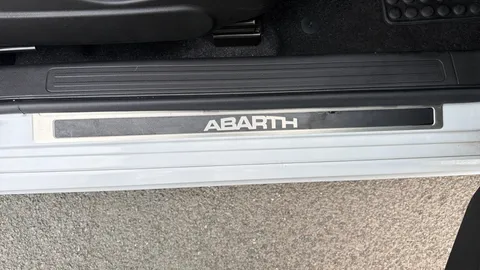 Abarth 595 1.4 T-Jet 145