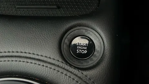 Nissan Juke 1.0 DiG-T N-Connecta