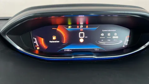 Peugeot 3008 1.5 BlueHDi Allure Premium+ EAT8